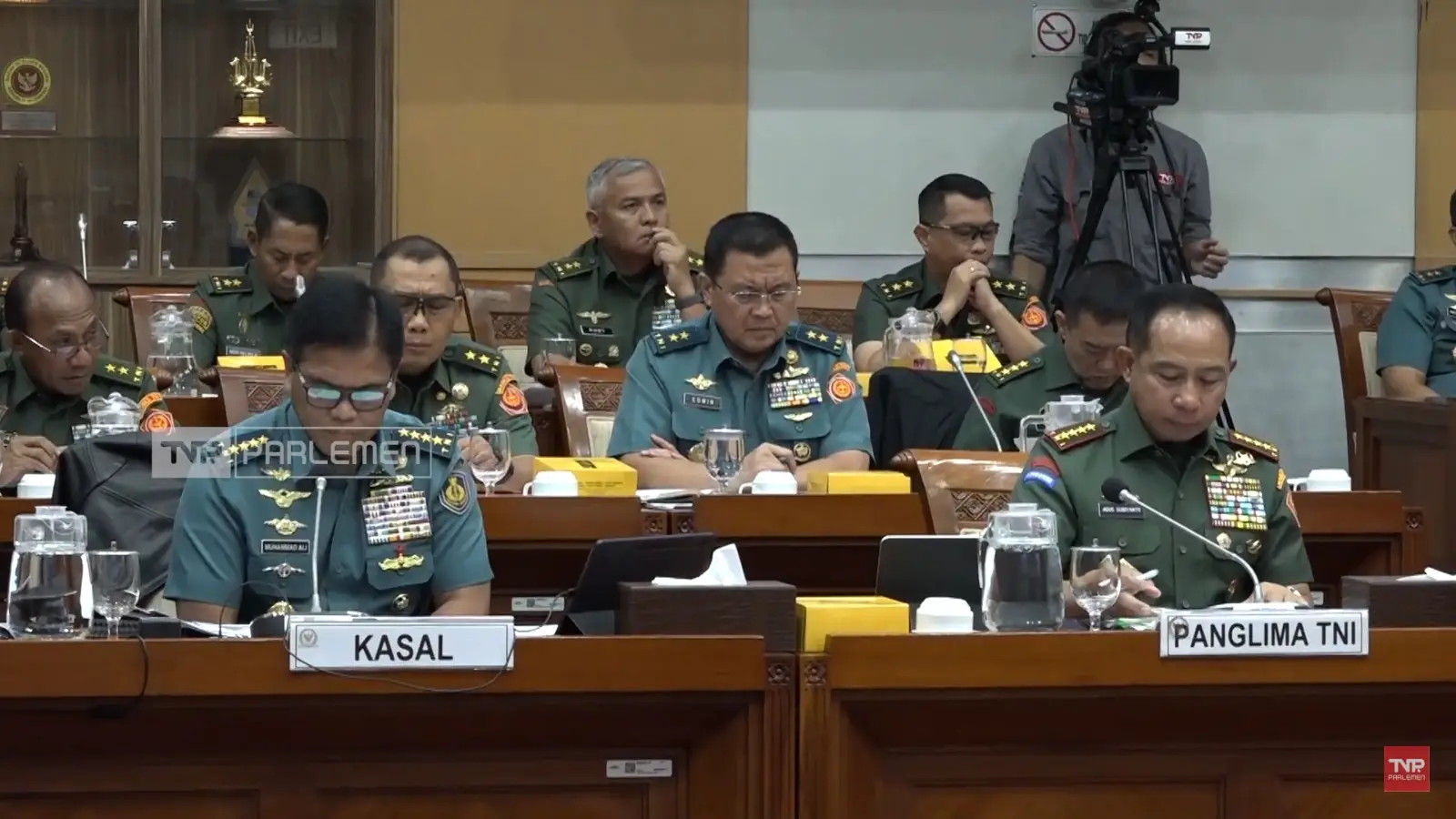 DPR Kebut Rancang RUU TNI, Publik Khawatir Dwifungsi Kembali