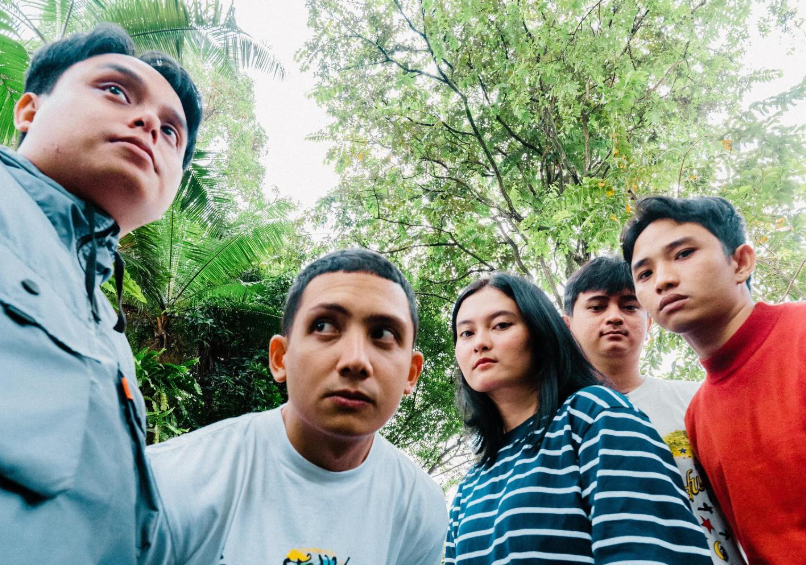 Rrag Rilis Single "Sebentar"