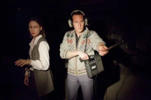 Vera Farmiga sebagai Lorraine dan Patrick Wilson sebagai Ed Warren dalam Cuplikan Film The Conjuring.