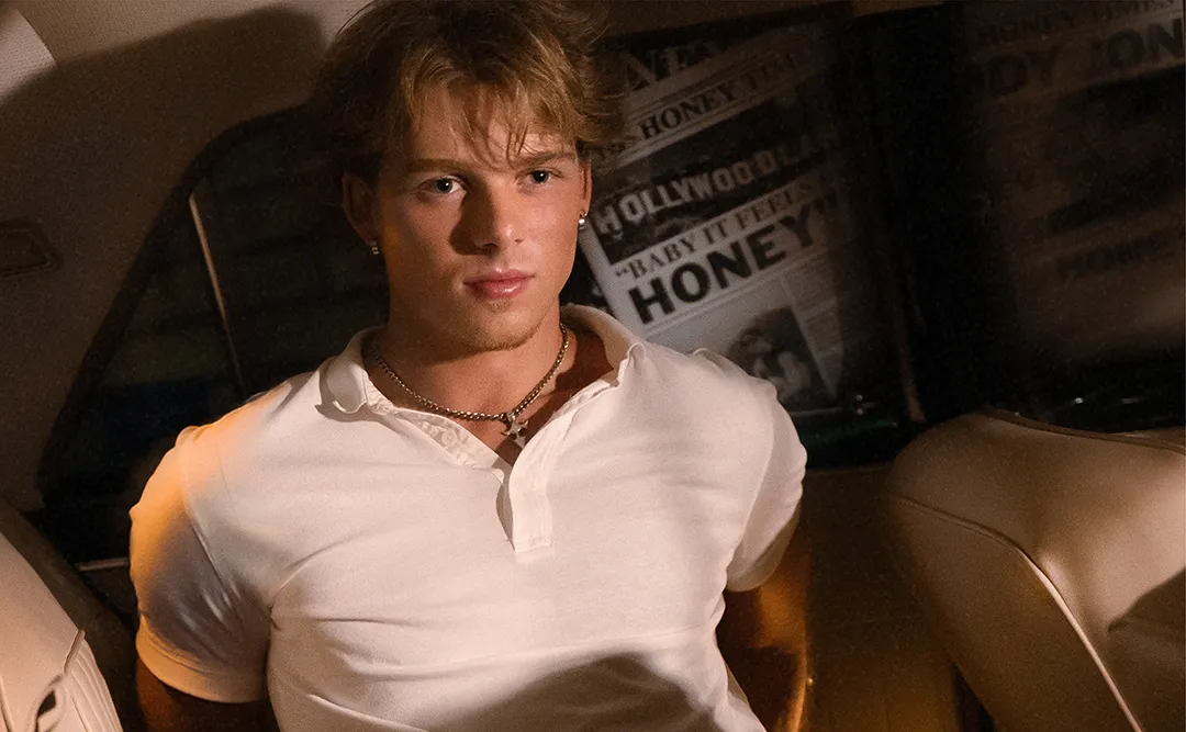 Potret CODY JON dalam perilisan single “Honey”.