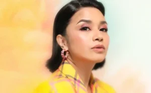 Ruth Sahanaya dalam perilisan single “Sebaris Lirik Cinta”.