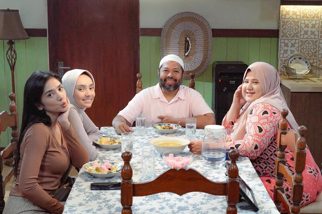 Cuplikan adegan dari series "Arab Maklum"